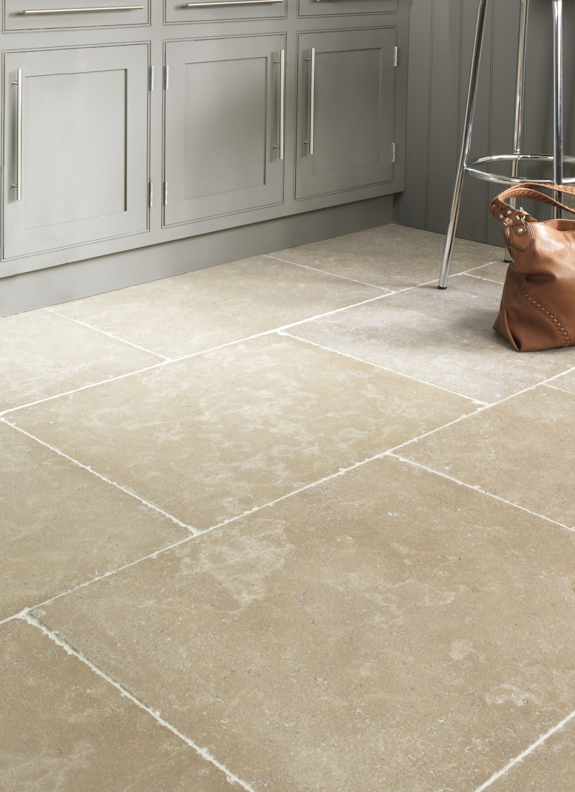 Wychwood Limestone Tumbled & Etched